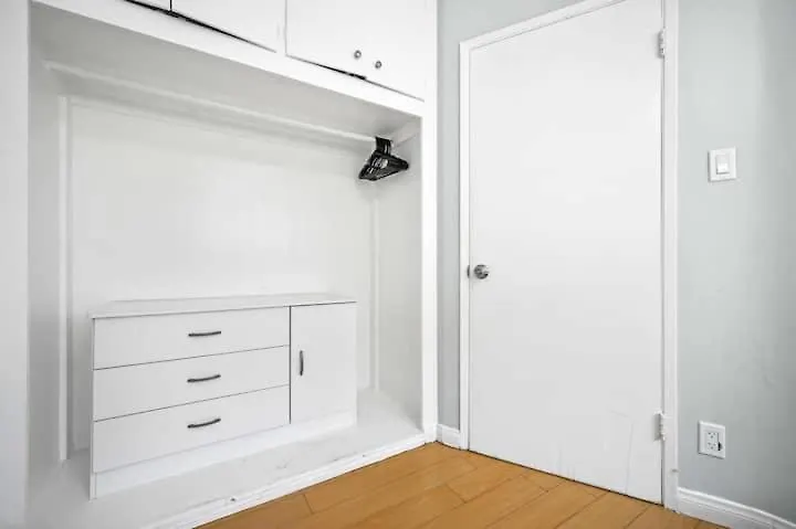 Elegant Beachside 2 Bed 2 Bath Long Beach
